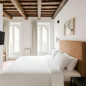 Sonder By Marriott Bonvoy Piazza Venezia Apartahotel